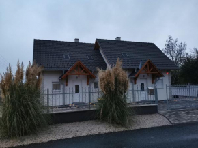 Silye De Lis Apartman Vonyarcvashegy
